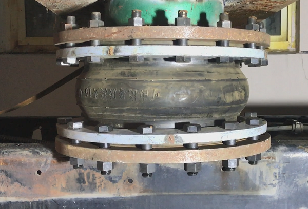 橡膠軟接頭產品在安裝使用中出現(xiàn)扭曲變形問題解決 橡膠軟接頭產品在安裝使用中出現(xiàn)扭曲變形問題解決