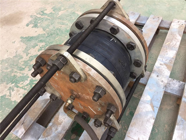 定期對橡膠軟接頭進行水壓檢測保證產品質量問題 定期對橡膠軟接頭進行水壓檢測保證產品質量問題