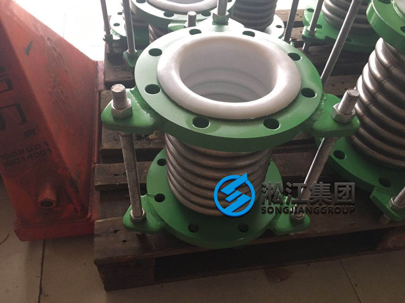 內襯四氟波紋補償器發往四川攀枝花 內襯四氟波紋補償器發往四川攀枝花